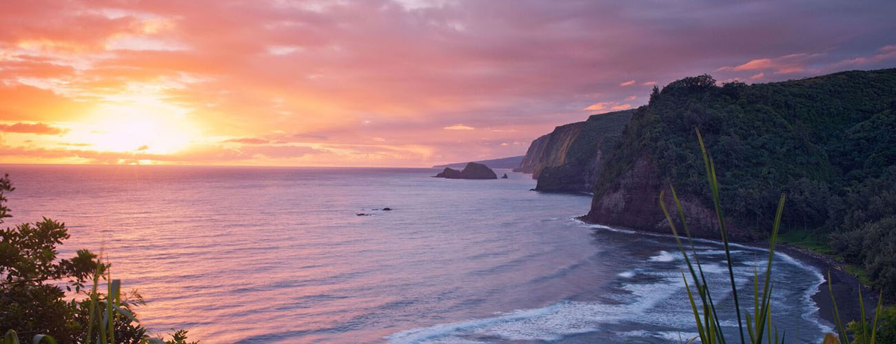 Pololu Valley at sunset